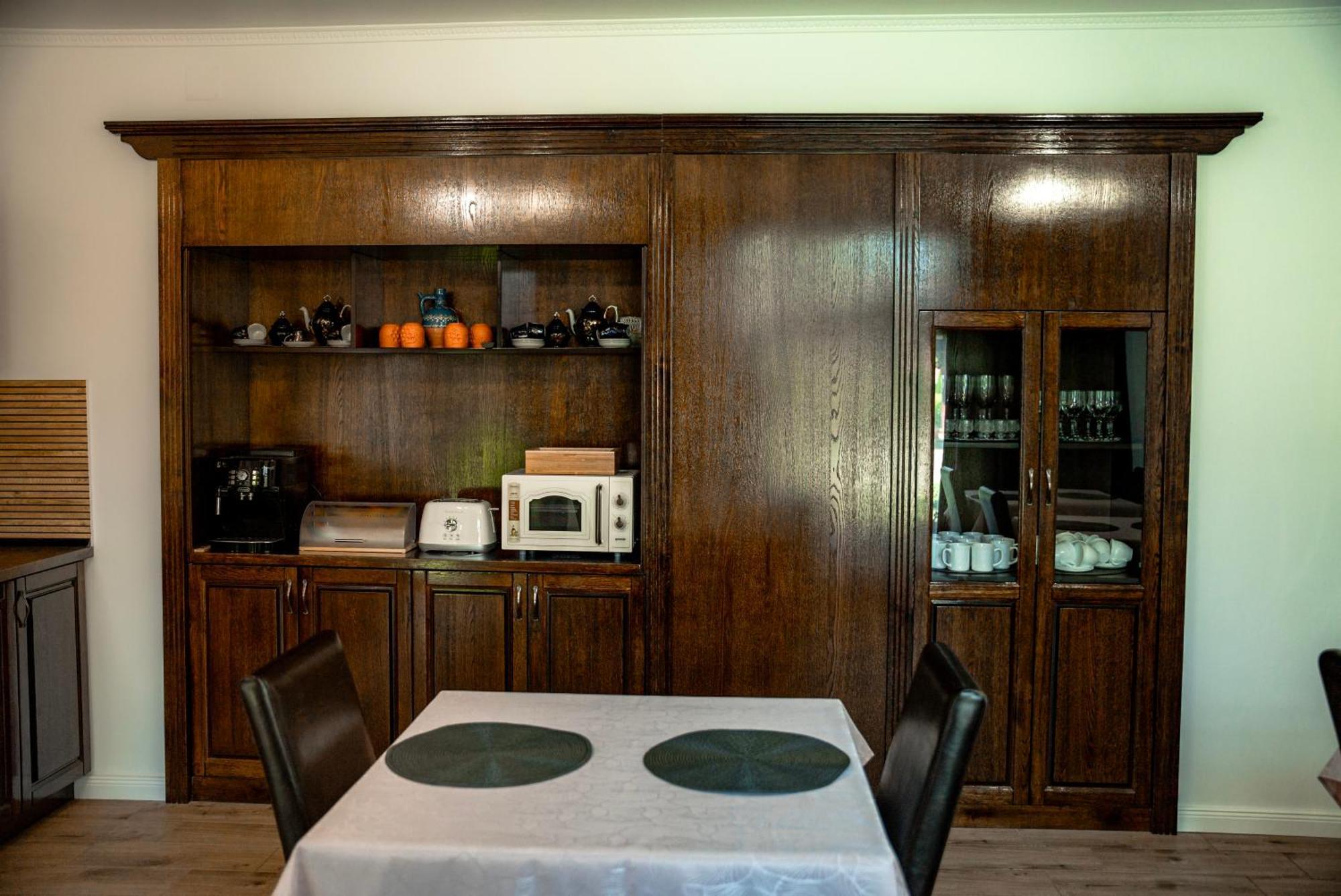 Boutique Marlen Acomodação com café da manhã Ghimbav Exterior foto